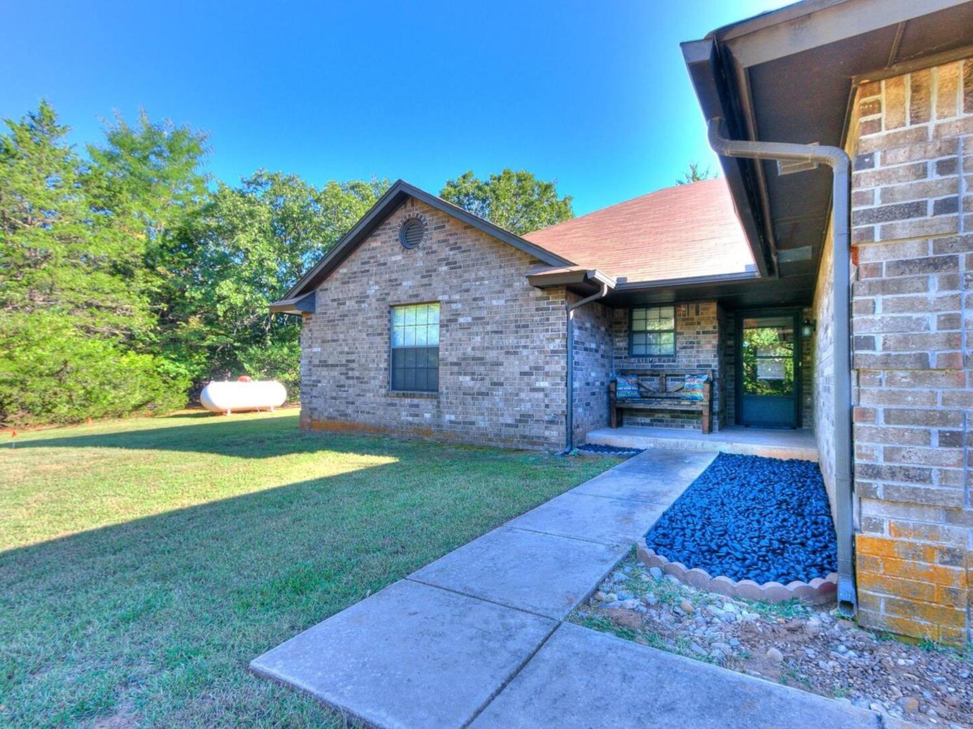 Serene Modern Farmhouse On 2 Acres Villa Norman Bagian luar foto