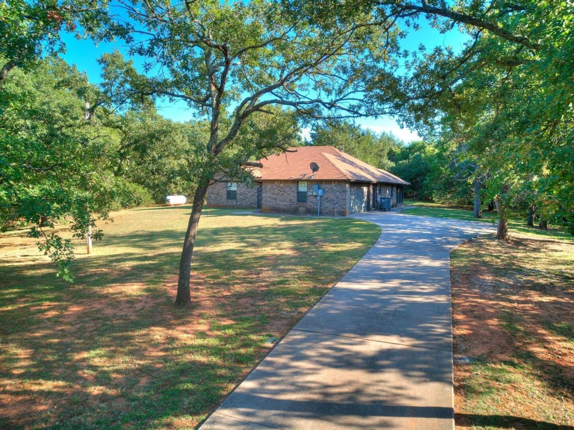 Serene Modern Farmhouse On 2 Acres Villa Norman Bagian luar foto